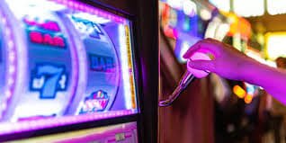 www777 Video Slots Bonus Round Free Spin Myanmar Mobile ကစားနေသောမြင်ကွင်း